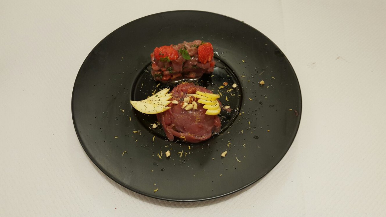 sashimi de thon rouge aux légumes croquants et tartare de thon rouge